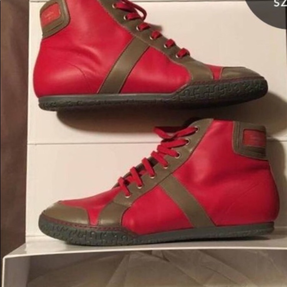 “Limited Edition” hightop sneakers